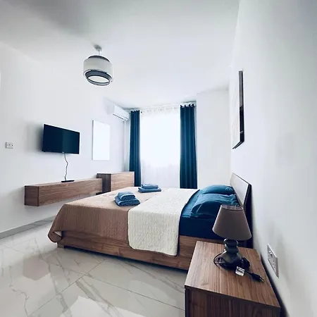 شقة Luxury Two Bedroom With Sofa Bed Sliema, Tigne Point! *
