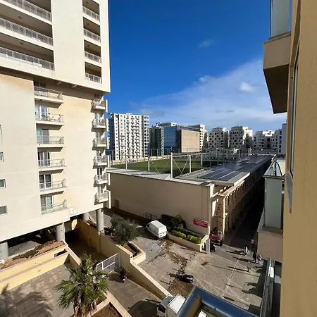 Luxury Two Bedroom With Sofa Bed Sliema, Tigne Point! Sliema