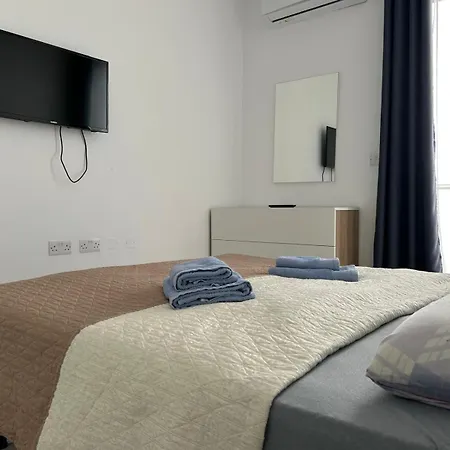 Luxury Two Bedroom With Sofa Bed - Sliema, Tigne Point! * Sliema