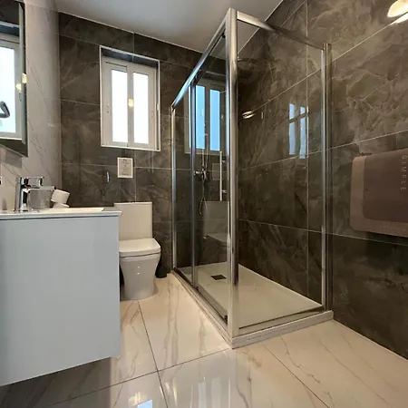 Luxury Two Bedroom With Sofa Bed Sliema, Tigne Point! Apartment *