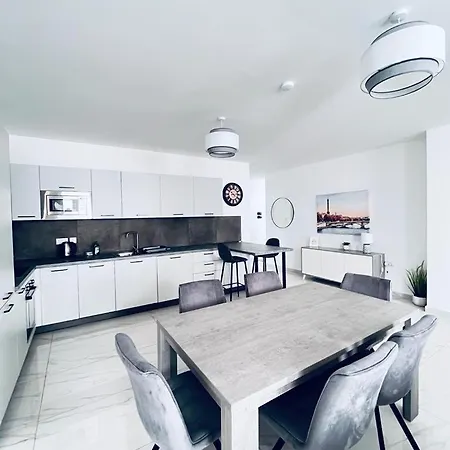 Apartman Luxury Two Bedroom With Sofa Bed Sliema, Tigne Point! Sliema