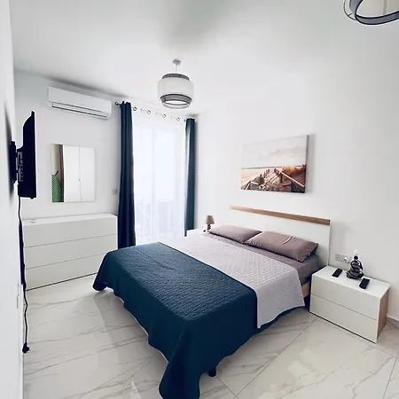Luxury Two Bedroom With Sofa Bed Sliema, Tigne Point!